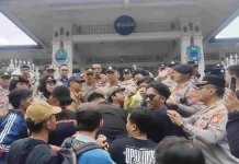 Kericuhan Warnai Aksi Tolak Geothermal di Kuningan