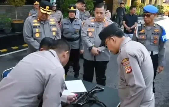 Polresta Cirebon Pastikan Senjata Api Personel Aman dan Sesuai Ketentuan