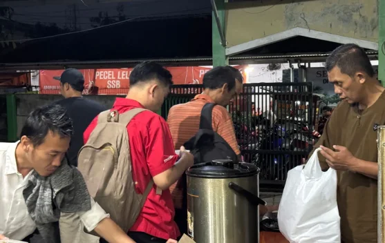 Bukan Hanya Etalase Modern, Al-Zaytun Punya Pesona Berbagi