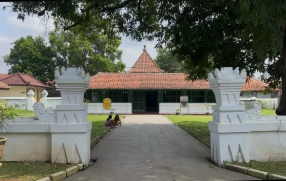 Sejarah Langgar Agung Kasepuhan Cirebon dan Jejak Akulturasinya
