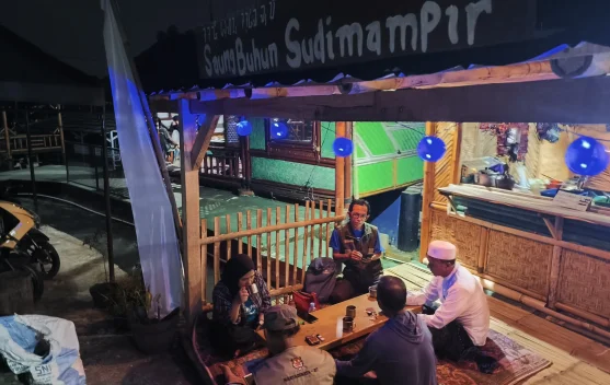 Saung Buhun Sudimampir Hadirkan Sensasi Ngopi Tradisional di Sawah Lope