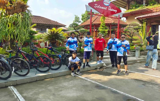Gowes Ekstrem RRI Cirebon: Taklukkan Tanjakan, Tebas Lelah dengan Kebersamaan!