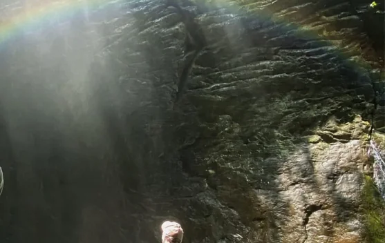 Keindahan Curug Ibun Pelangi, Destinasi Alam yang Wajib Masuk Daftar Liburan.