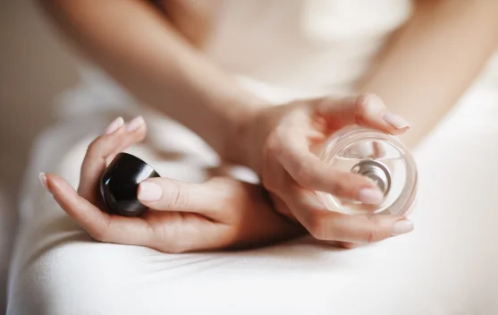 Tips Memilih Parfum yang Aman untuk Kulit Sensitif