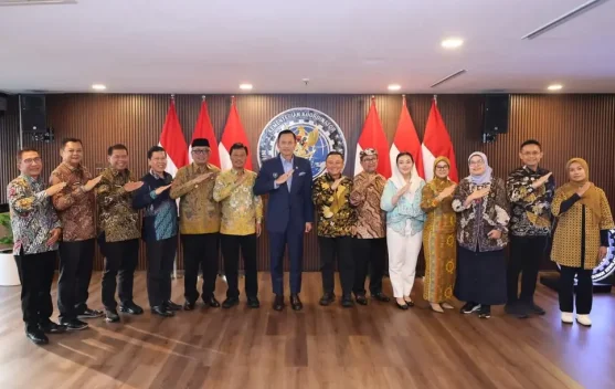 Mall UKM dan Porsenitas Perkuat Daya Saing Pelaku Usaha Cirebon