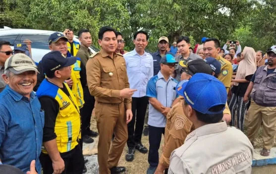 Lucky Hakim Pastikan Pasokan Air Sawah di Indramayu Lancar