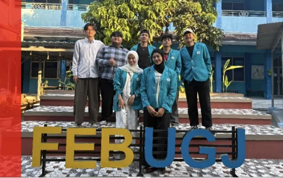 Mahasiswa UGJ Dampingi UMKM Kuliner Cirebon Bertransformasi ke Digital
