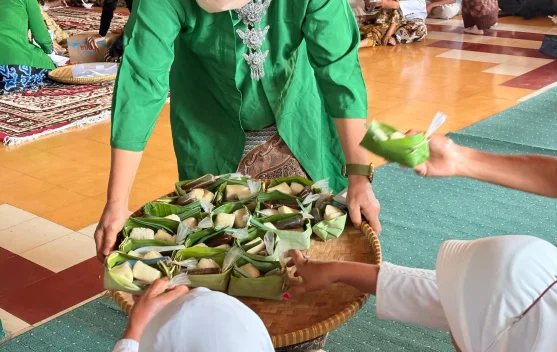 Filosofi Apem, Beras, dan Kinca dalam Tradisi Safaran