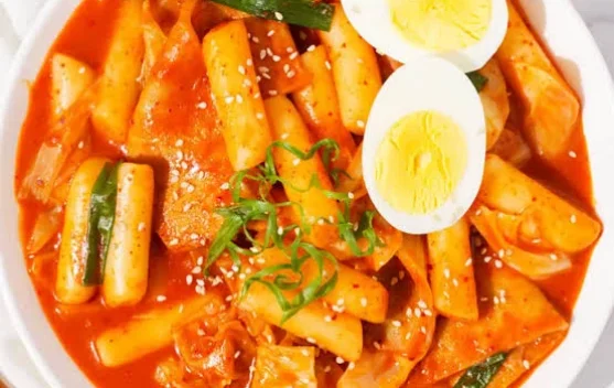 Tteokbokki Homemade, Camilan Korea Pedas yang Bisa Dibuat di Rumah