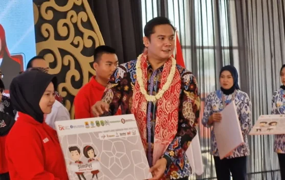 OJK Cirebon Dorong Budaya Menabung Siswa Sekolah Rakyat melalui SimPel