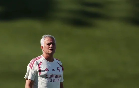 Hasil Liga-Liga Eropa: Mourinho Puas, Enrique Meradang