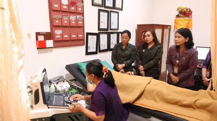 Cegah Kanker Serviks dengan Rutin Tes IVA