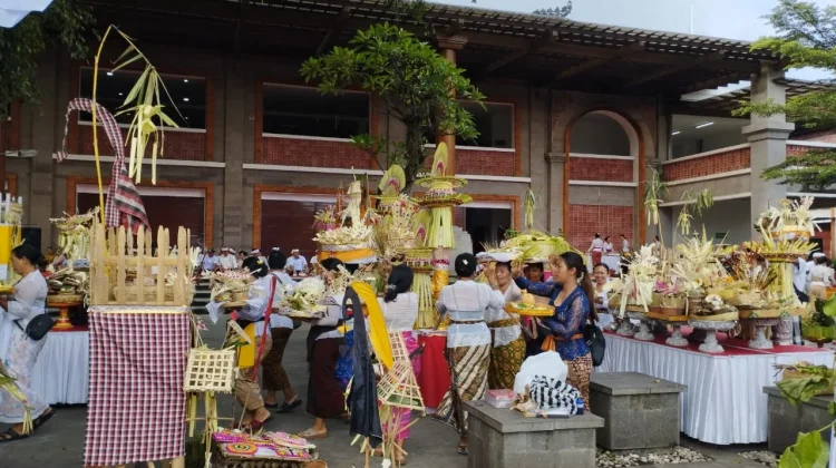 Gianyar Gelar Melaspas Pasar Rakyat Tematik Wisata Ubud