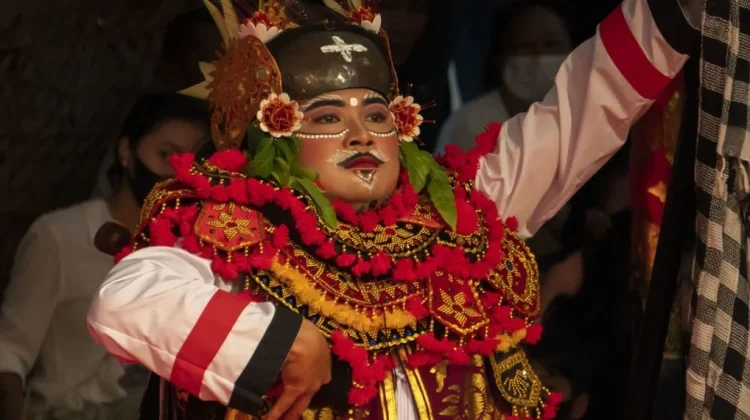 Tari Gambuh khas Desa Padangaji, Peringsari Selat Karangasem