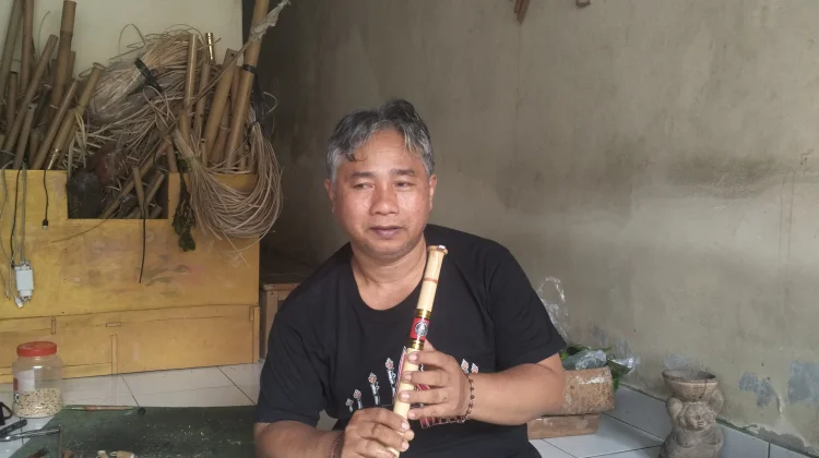 Prinsip Seniman Melestarikan Suling bali