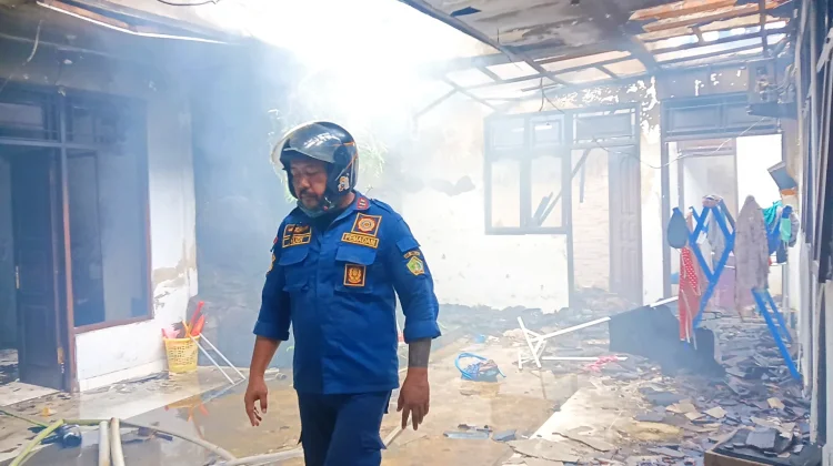 Diduga Korsleting Listrik, Rumah Dokter Jembrana Hangus Terbakar