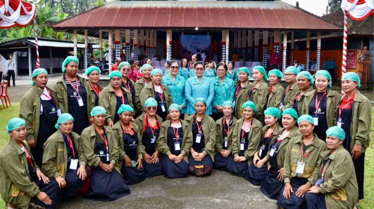Tabanan Titik Awal Bergerak dan Berbagi PKK Bali