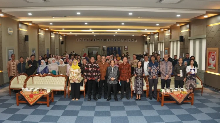 Kolaborasi Revitalisasi Bahasa Daerah