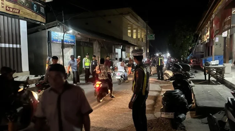Kepolisian Amankan Sholat Tarawih di Masjid Al-Imron Toyapakeh