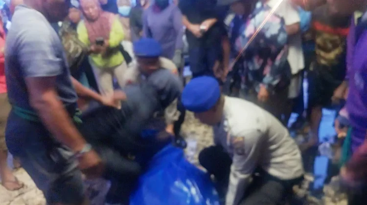 Diduga Jatuh, Nelayan Banyuwangi Ditemukan Mengapung di Perairan Sembulungan