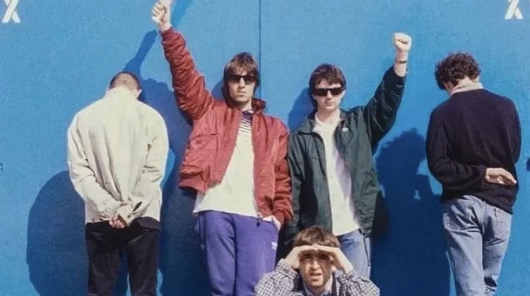 Rivalitas Britpop yang Lebih Ribut dari Musiknya