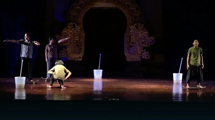 Teater “Jaratkaru”  Tampilkan Tafsir Mitologi Bali Melalui Kritik Sosial