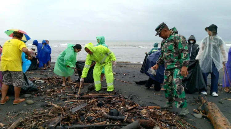 Babinsa Saba Dorong Kesadaran Lingkungan Masyarakat