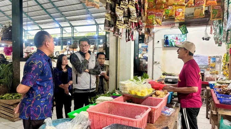 Perum BULOG Sidak Pasar Serentak, Pastikan Bapok Aman jelang Lebaran