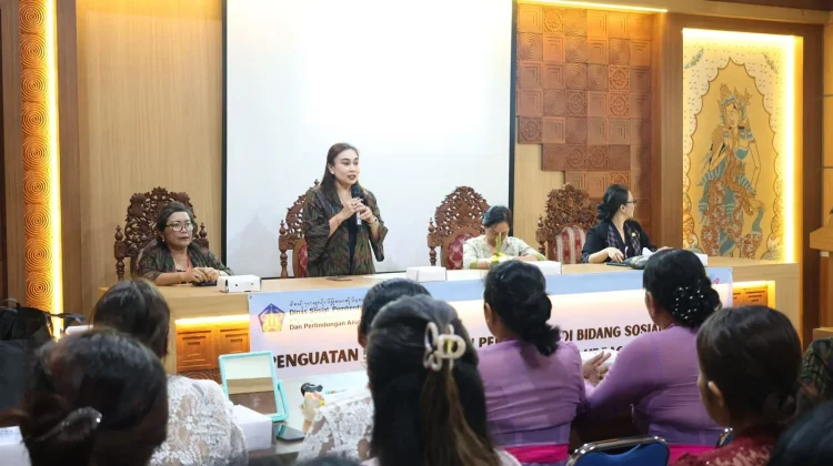 Kader TP PKK Densel Ikuti Pelatihan Tata Rias dan Sanggul