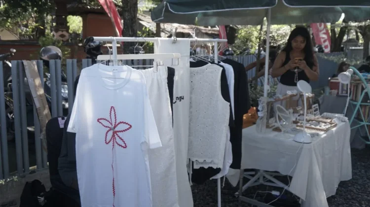 Weekend Lebih Asik? Mampir ke Sunday Market di Kafe!