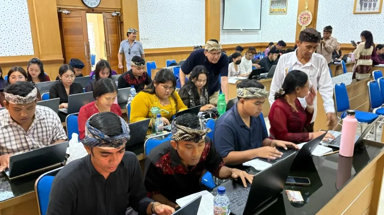 Mahasiswa Sastra Bali Ciptakan Kamus Digital Bahasa dan Aksara Bali