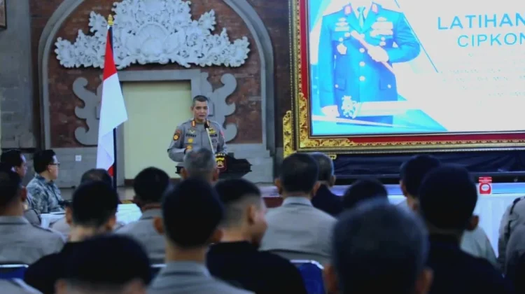 Seratusan Personel Polda Bali Ikuti Latpraops