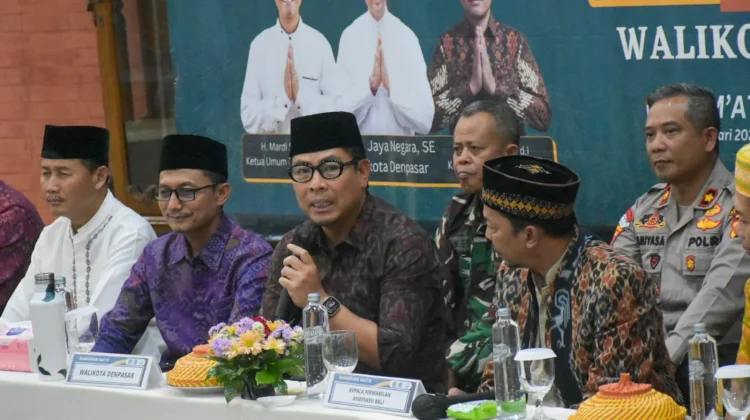 Perkuat Toleransi, Wawali Arya Wibawa Hadiri Buka Puasa di Masjid Al-Amanah