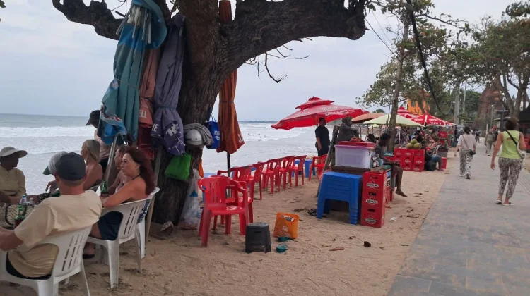 Penataan Kawasan, DTW Pantai Kuta Perbarui Data Pedagang