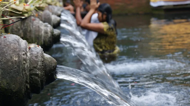 Tempat Melukat Tersembunyi di Bali yang Tawarkan Ketenangan
