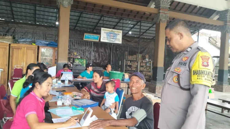 Wujudkan Kepedulian Kesehatan Masyarakat, Polsek Gianyar Pantau Posyandu