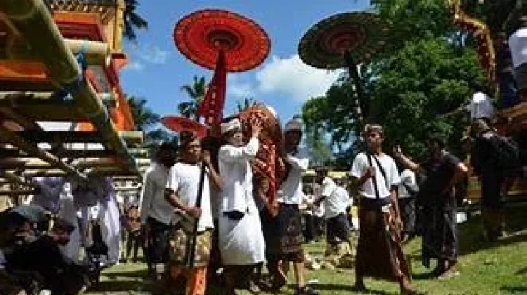 Kearifan Lokal Tradisi Mula Keto Perlu Disikapi Bijak