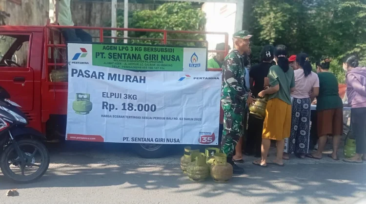 Babinsa Tusan Dampingi Pasar Murah Idul Fitri