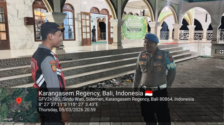 Ciptakan Kamtibmas, Polsek Sidemen Laksanakan  Pengamanan Sholat Tarawih