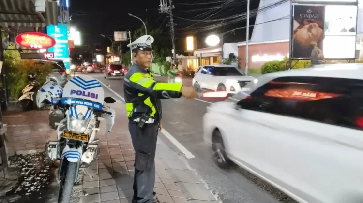 Padat Aktivitas Wisata Malam, Polisi Atur Lalin di Canggu dan Kerobokan