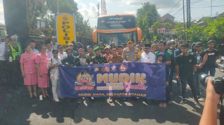 Danramil Nyoman Suryatha Hadiri Pelepasan Mudik Gratis Klungkung