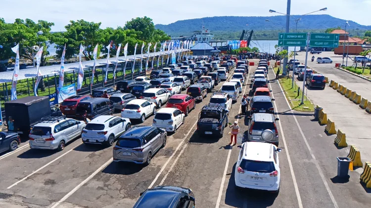 H-1 Lebaran: Volume Penumpang Gilimanuk-Ketapang Melandai