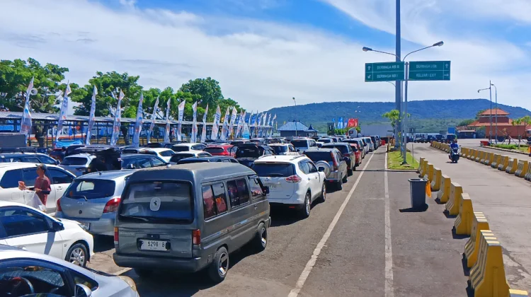 Arus Balik Ketapang-Gilimanuk: Penumpang Masuk Bali Turun