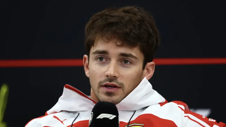 Leclerc Ingin Ferrari Kalahkan Kecepatan Mobil Mercedes