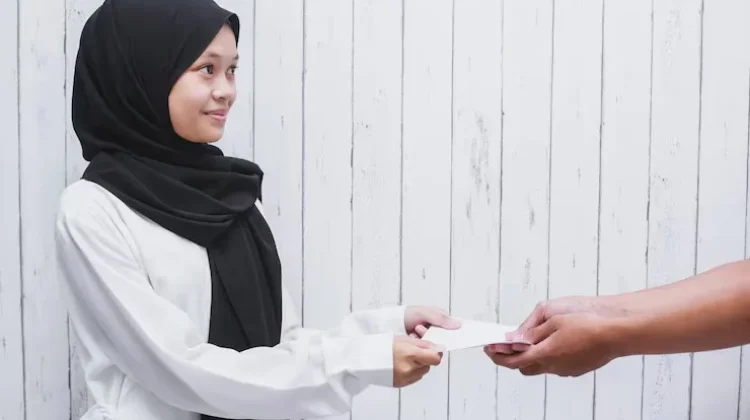 Asal-Usul THR yang Lebih dari Sekadar Tradisi