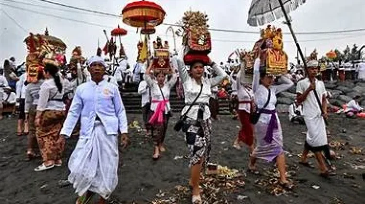 Ketulusan Hati Lebih Utama Dibandingkan Kemewahan Sebuah Persembahan
