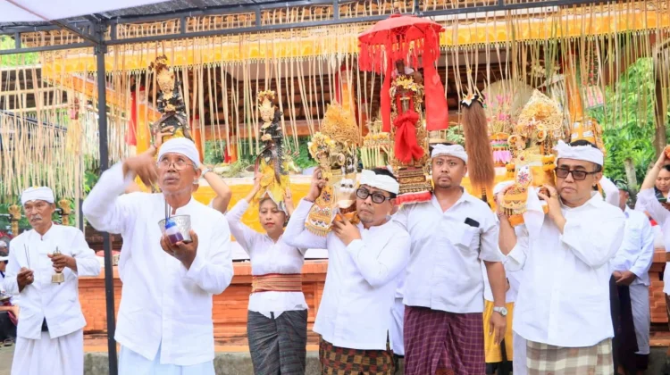 Pujawali Pura Agung Lokanatha Ditutup dengan Bhakti Penyineban