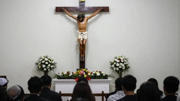 Umat Katolik Maknai Jumat Agung dengan Refleksi dan Penghayatan Mendalam