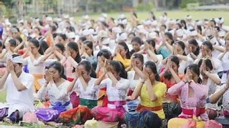 Setiap Gerakan dalam Kramaning Sembah, Mengandung Nilai Spiritual