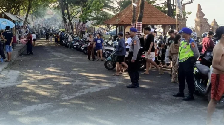 Satpolairud Jaga Keselamatan Pengunjung Pantai